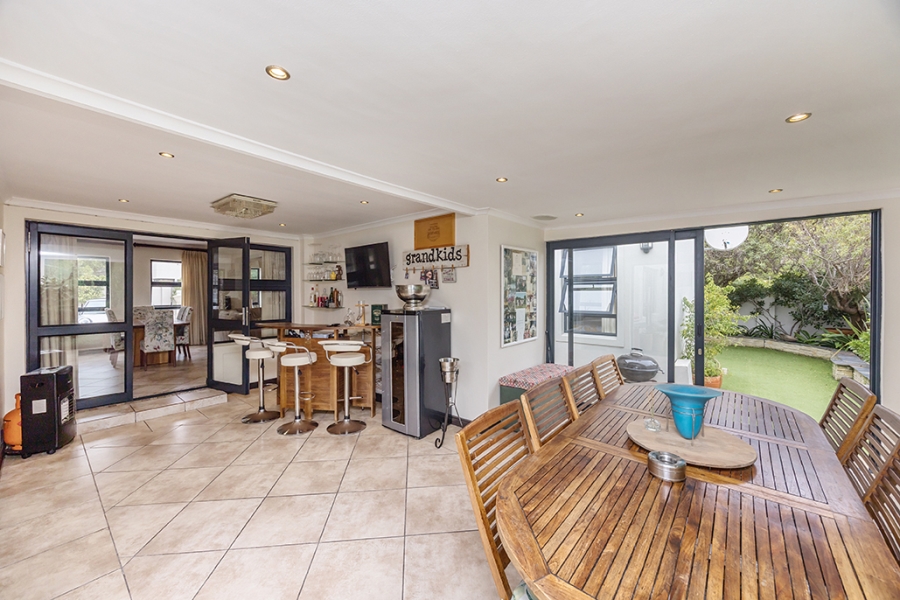 5 Bedroom Property for Sale in Big Bay Western Cape